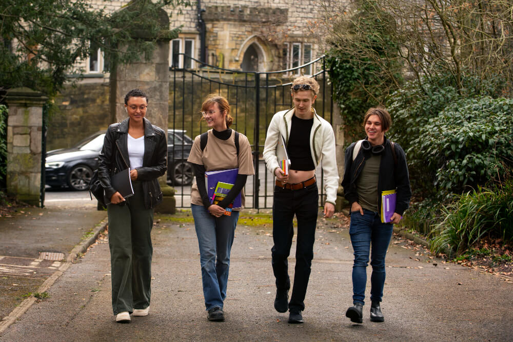 Your Ultimate Guide to Cambridge University College Tours